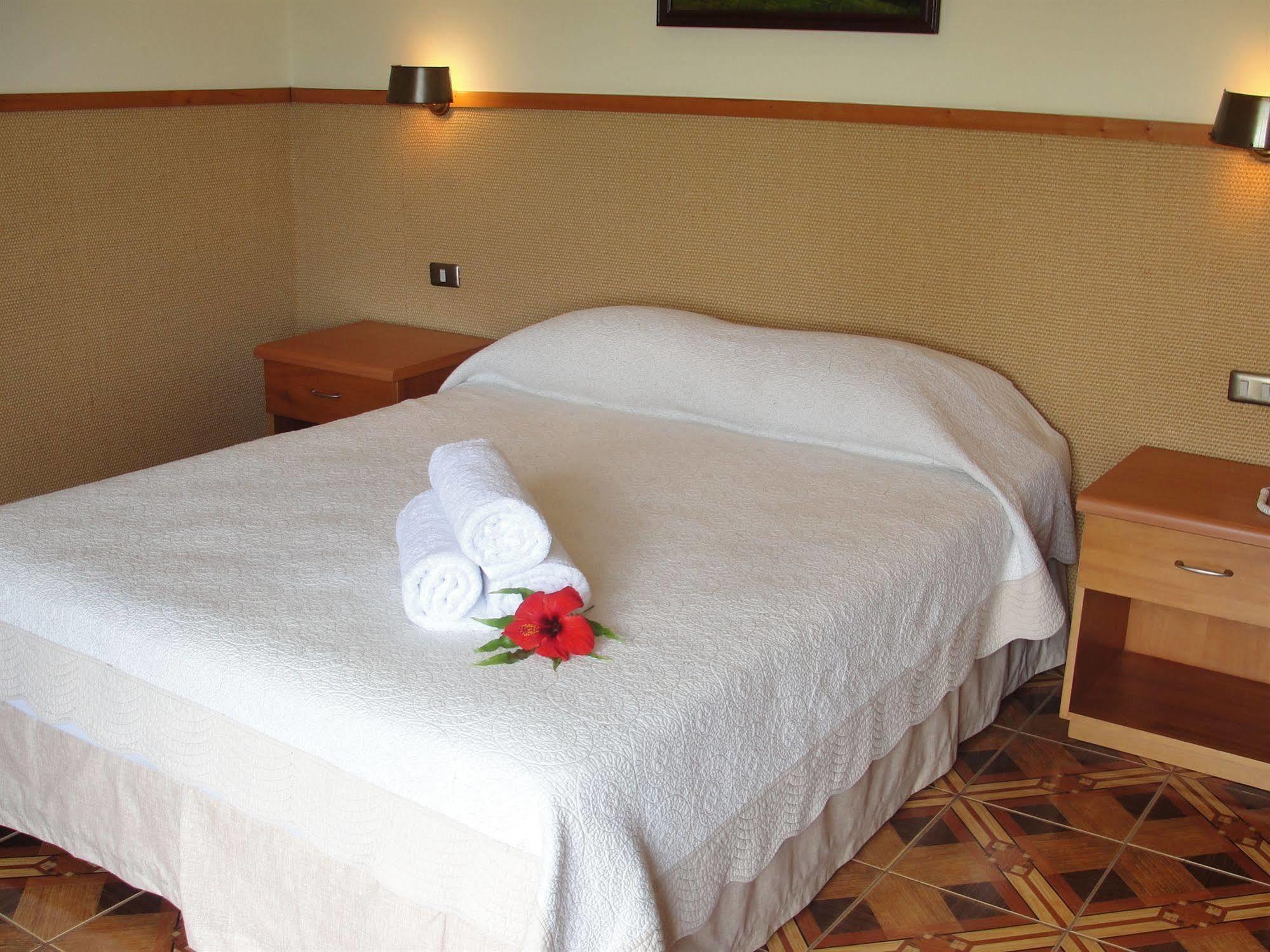 הנגה רואה Iorana Isla De Pascua Hotel מראה חיצוני תמונה